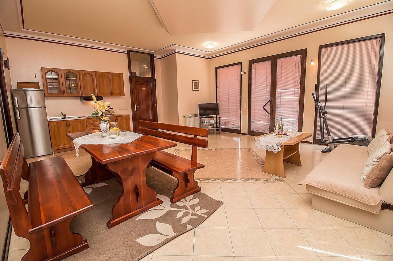 Villa Rose Rovinj Exterior photo